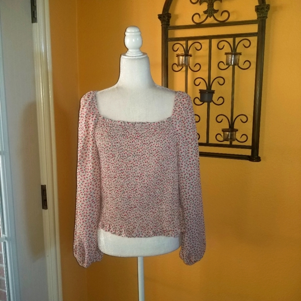 NWOT UVOG Blouse